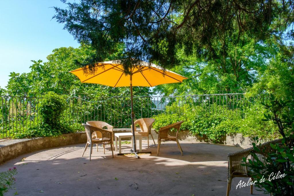 Le Castel Du Mont Boise Hotel Montboucher-sur-Jabron Buitenkant foto